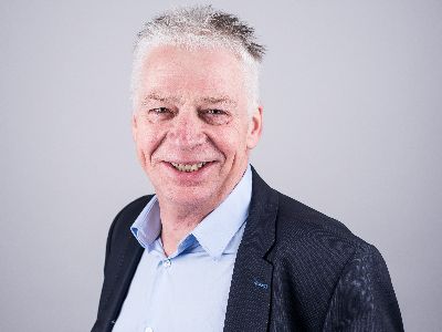 Contacten en verbinding goed houden